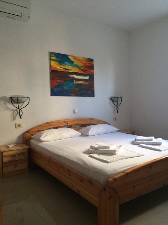 Apartments Lucija Брела Екстериор снимка