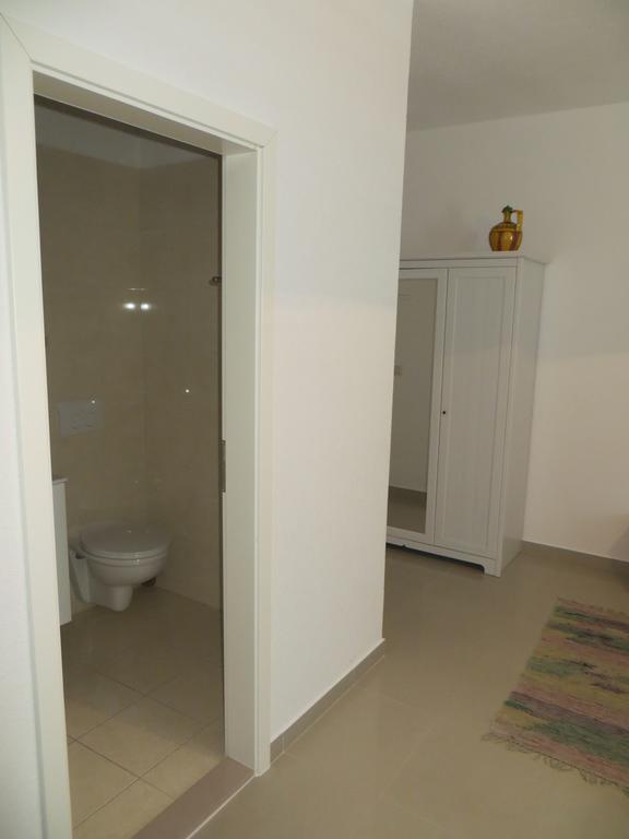Apartments Lucija Брела Екстериор снимка